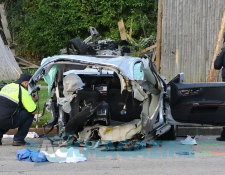 Scene of the Glenview car accident: Damaged vehicles on West Lake Avenue after a high-speed collision.